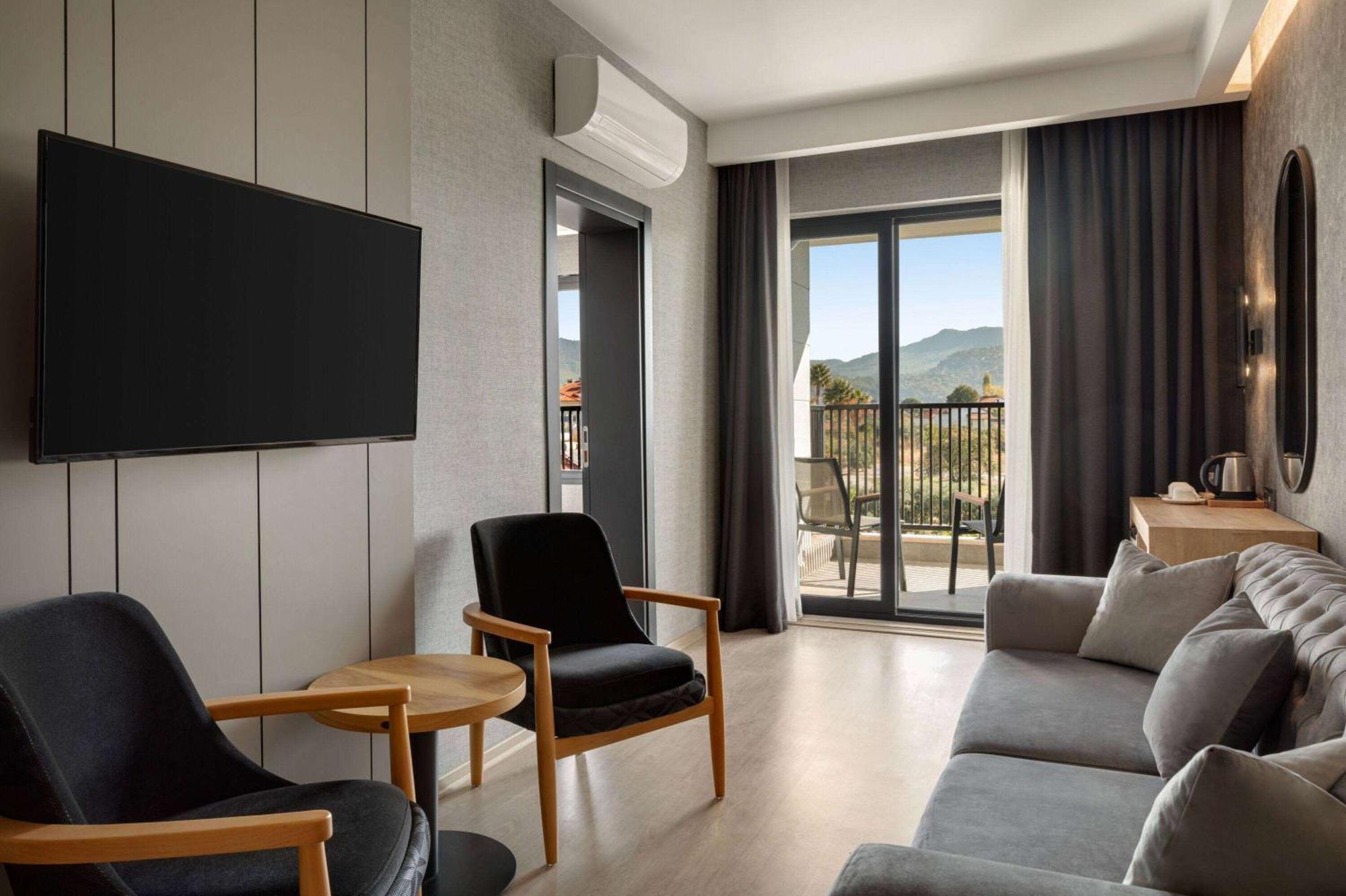 Ramada By Wyndham Dalaman Zewnętrze zdjęcie
