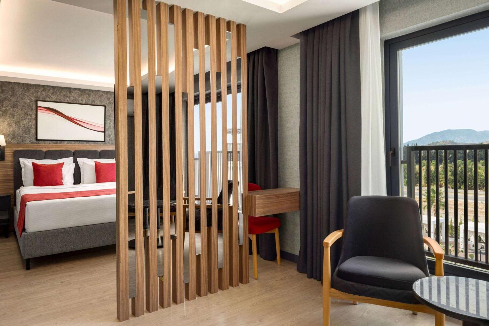 Ramada By Wyndham Dalaman Zewnętrze zdjęcie