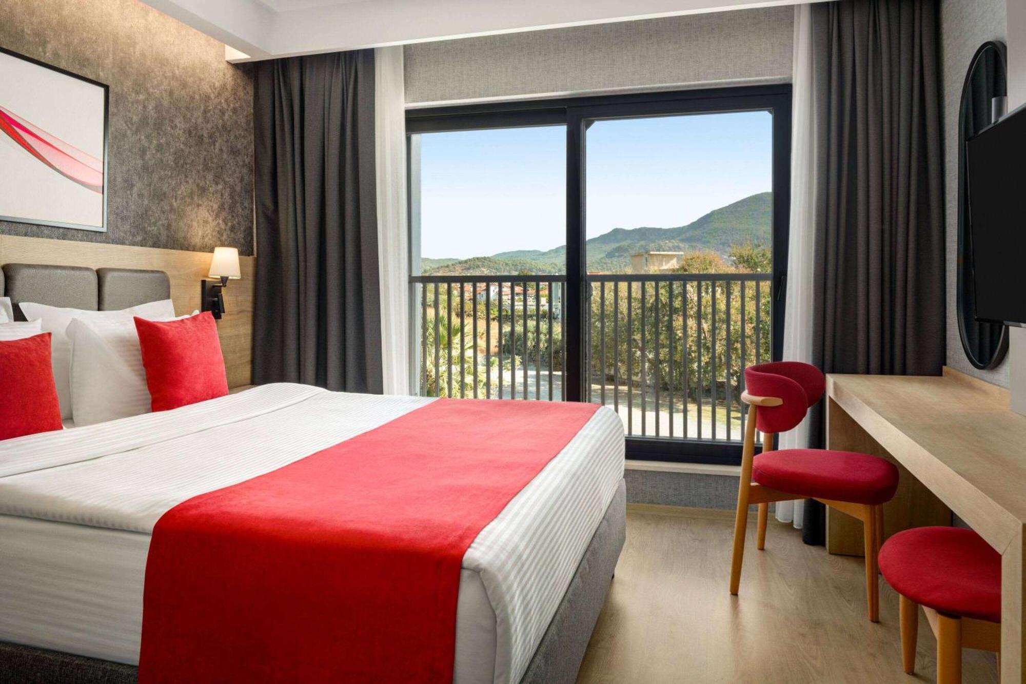 Ramada By Wyndham Dalaman Zewnętrze zdjęcie