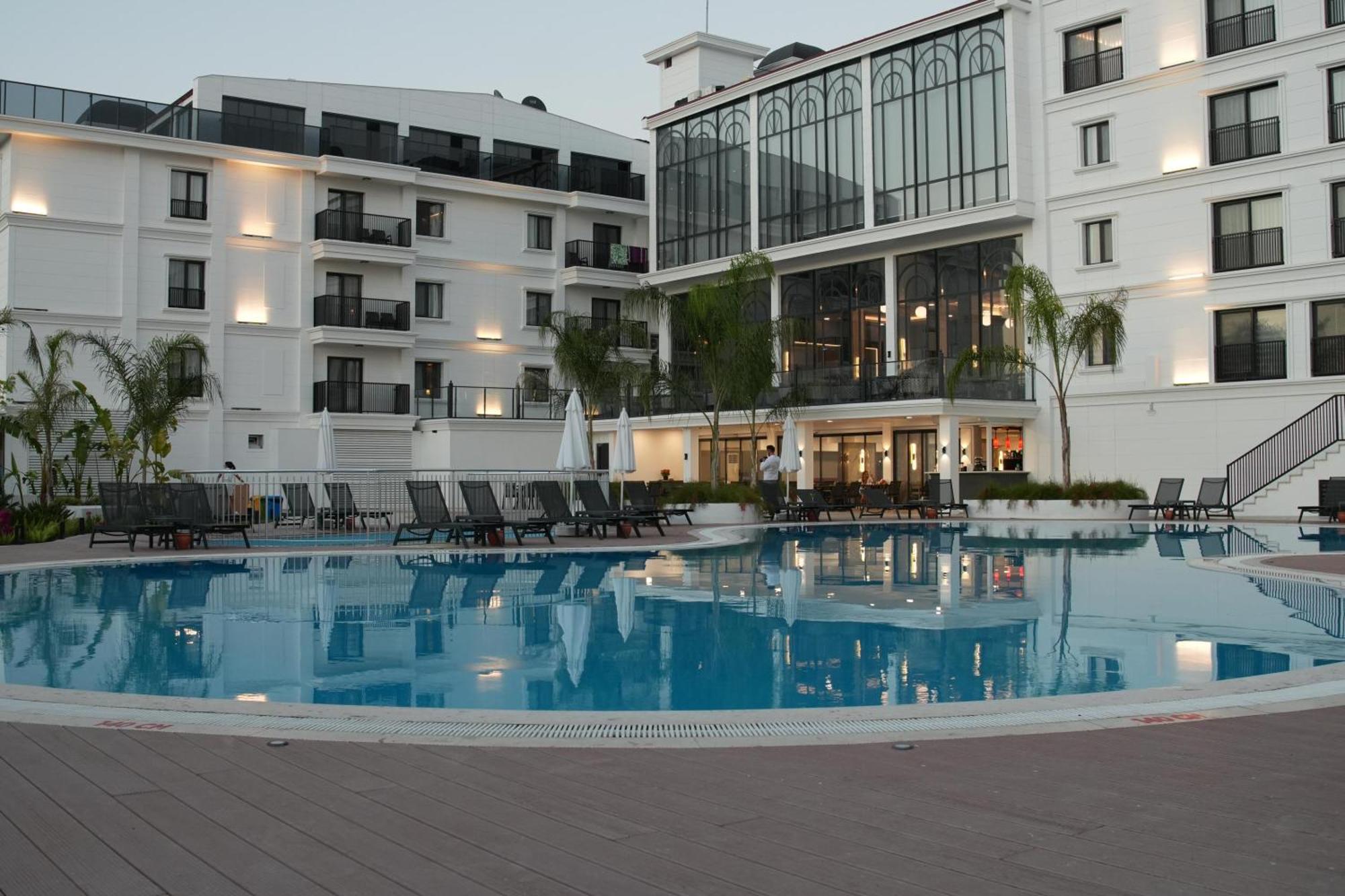 Ramada By Wyndham Dalaman Zewnętrze zdjęcie